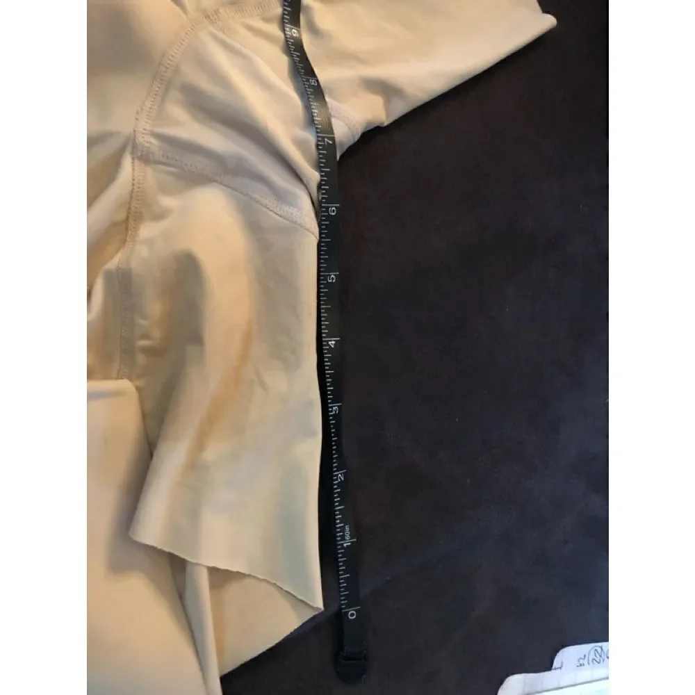 WaCoal spanks briefs control tummy and butt Feels like silk. Holds it up and in!